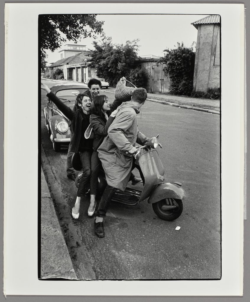 Motorrollerfahrt am Morgen, Will McBride