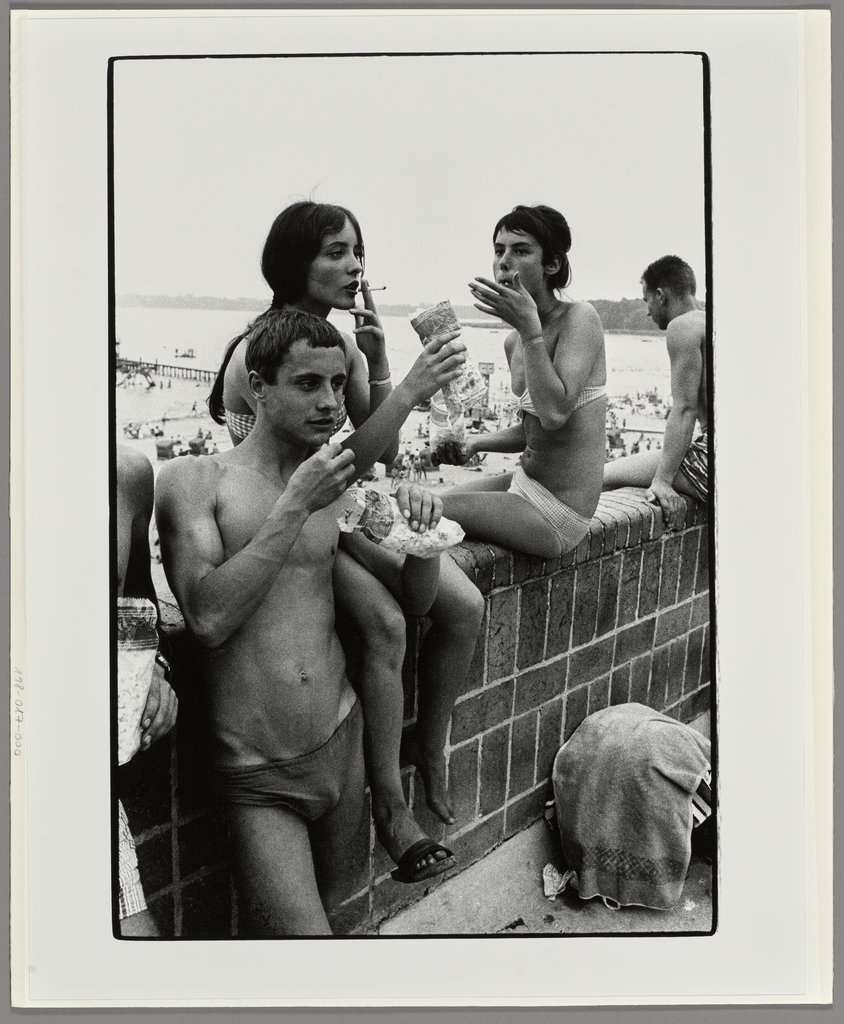 Stöffi (Schmitt-Ott), Evi und Magda (von Arendt) am Wannseestrand, Will McBride