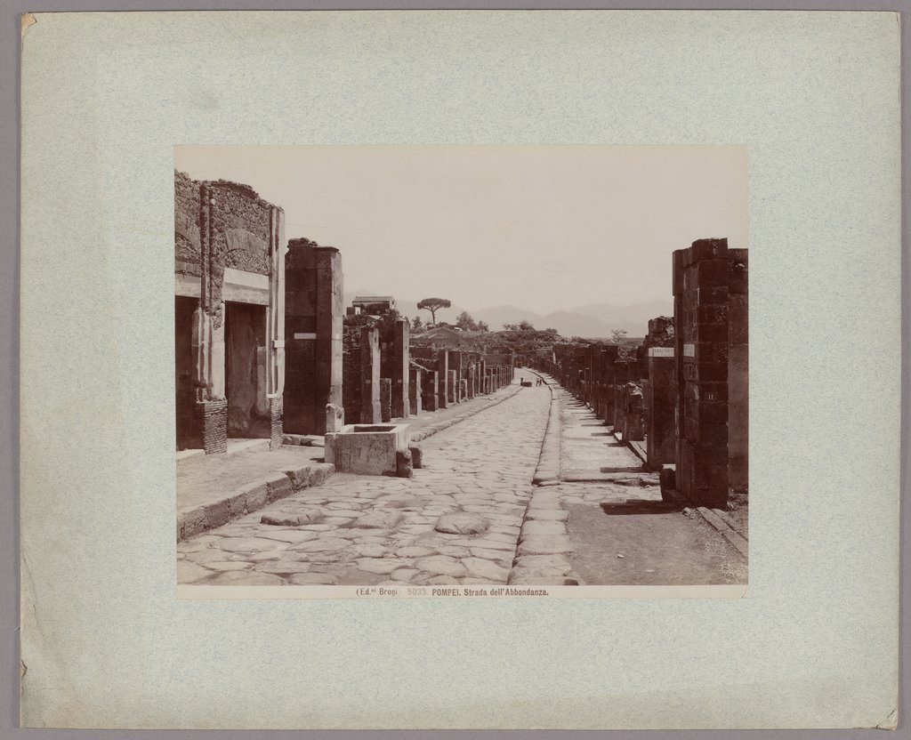 Pompei: Strada dell' Abbondanza, No. 5033, Giacomo Brogi