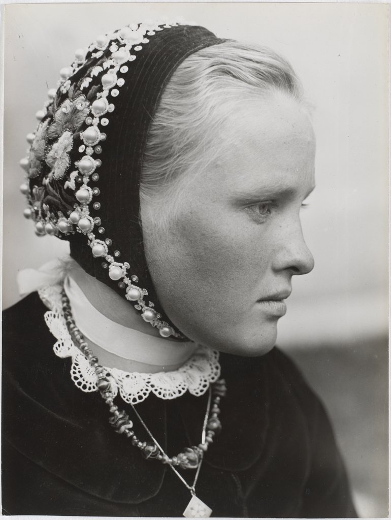 Transylvanian-Saxon Farmwoman from Lechnitz, Hans Retzlaff