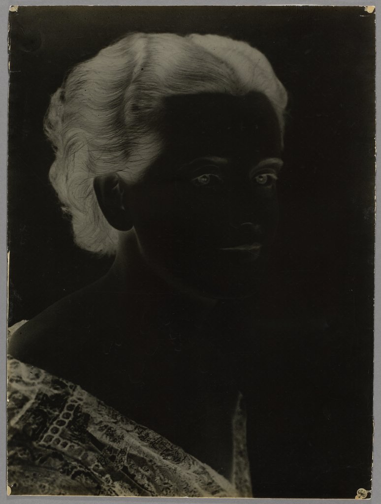 Untitled (Ms Schürmann, Negative), Hugo Erfurth