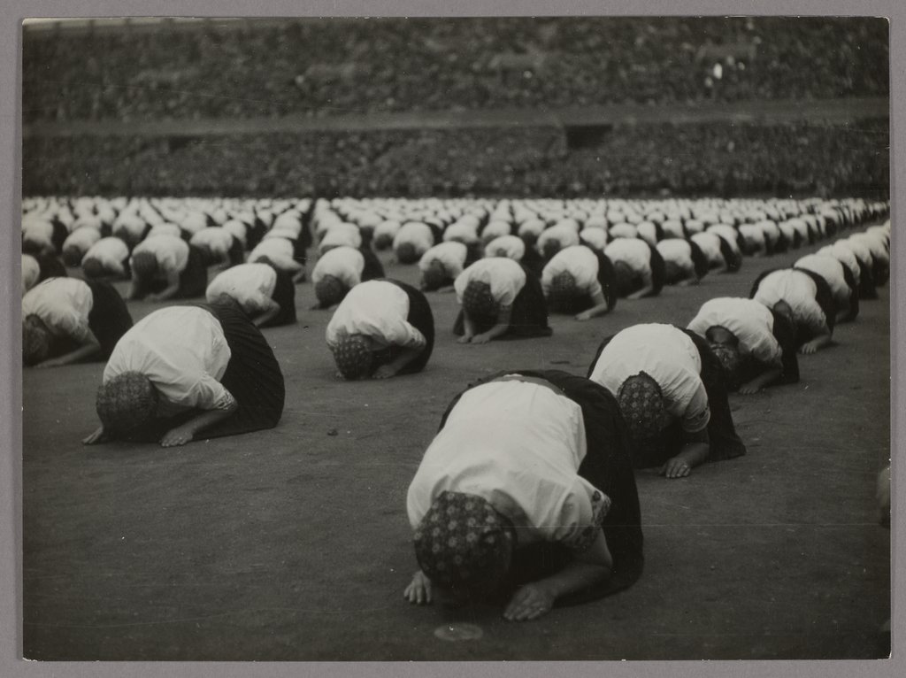 Women’s gymnastics class, Václav Chochola